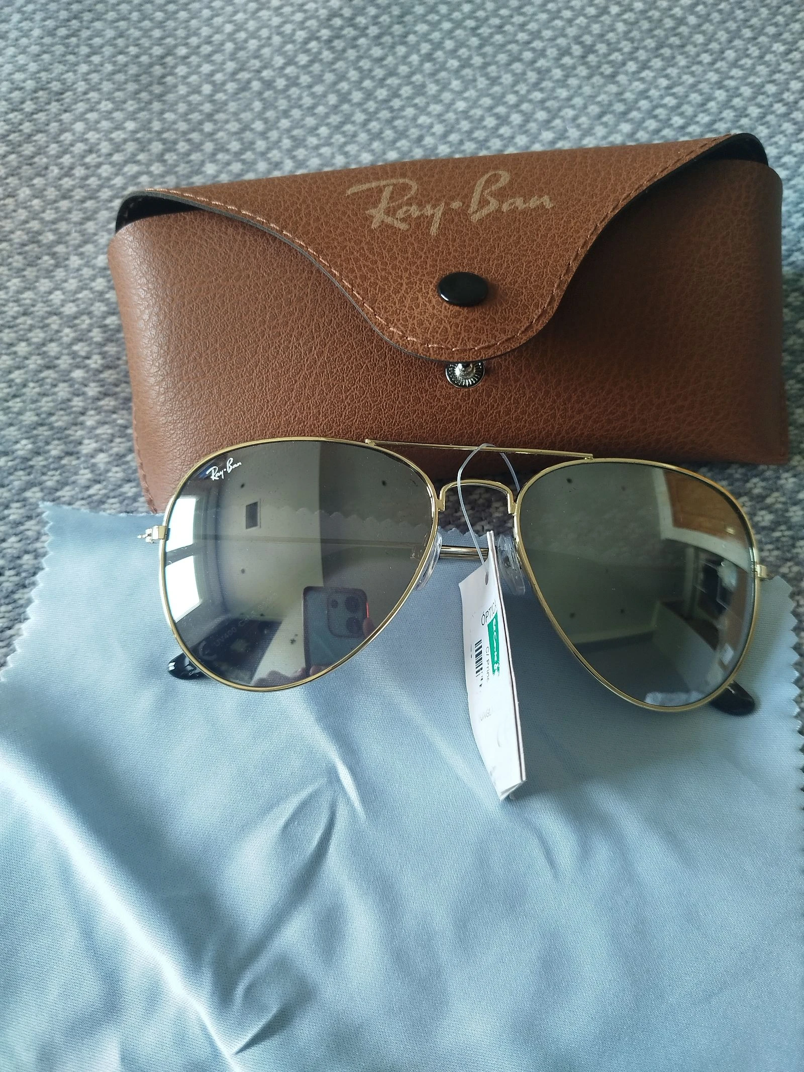 Gafas de sol  doradas y plateadas